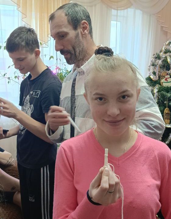 photo_5404820191868740024_y
